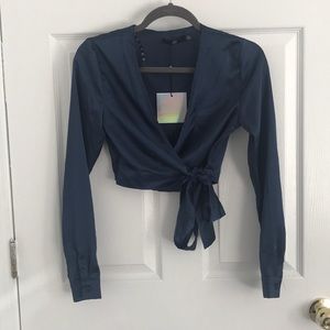 NWT Missguided Navy satin wrap crop top